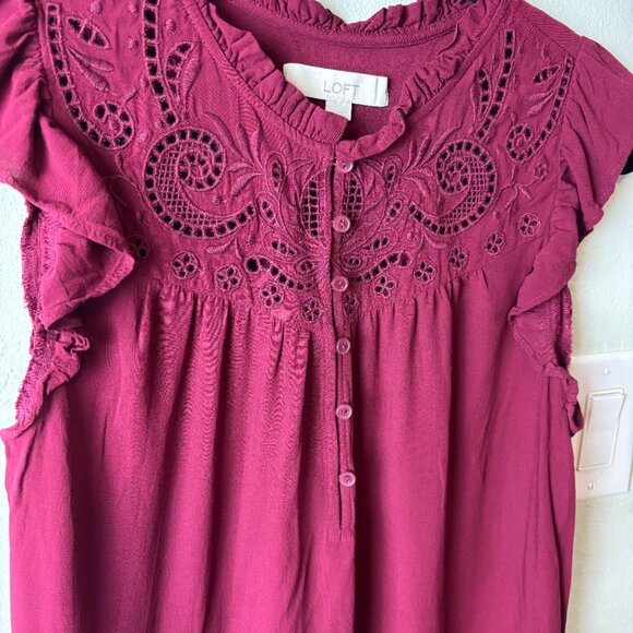 LOFT Sleeveless Burgundy Blouse with Embroidered Lace Yoke Size M - Picture 3 of 7